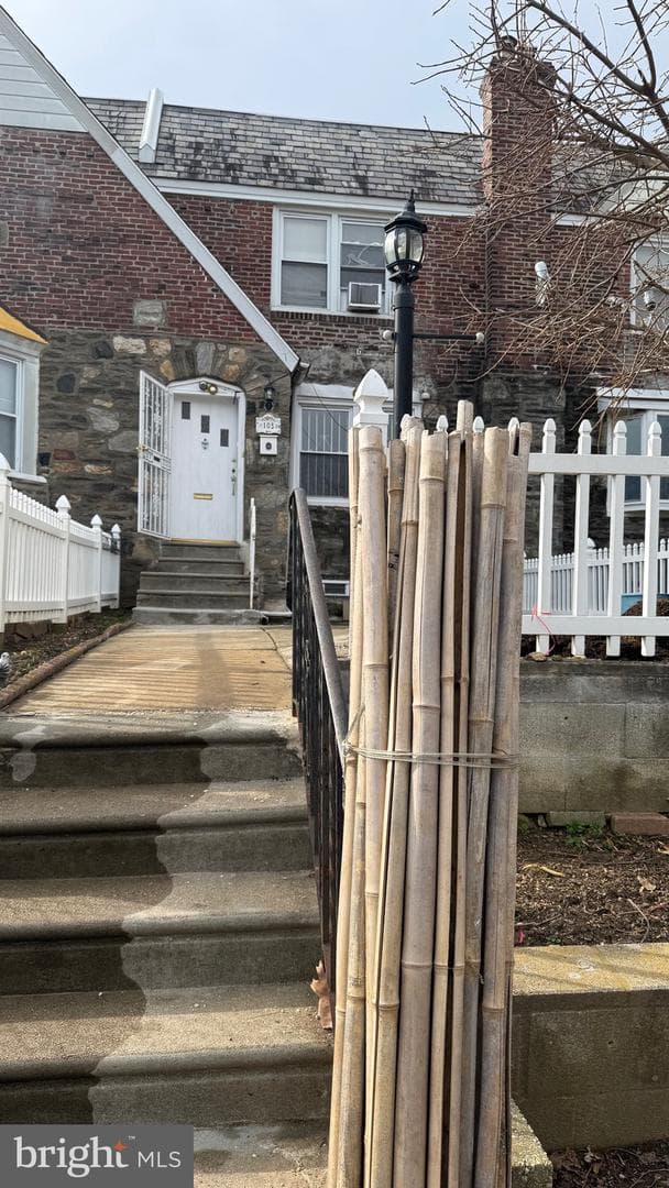 103 Academy Lane photo 2