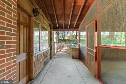 77 Ruby Road photo 9
