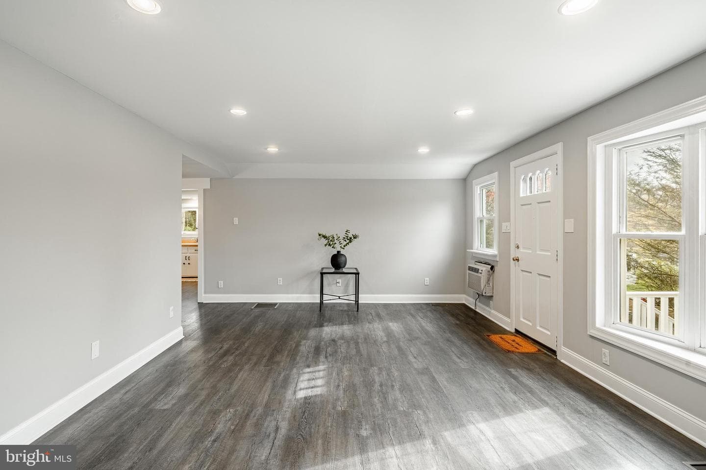 3119 Laughead photo 16