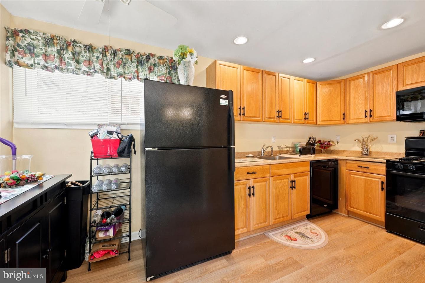1150 Taylor Drive photo 5