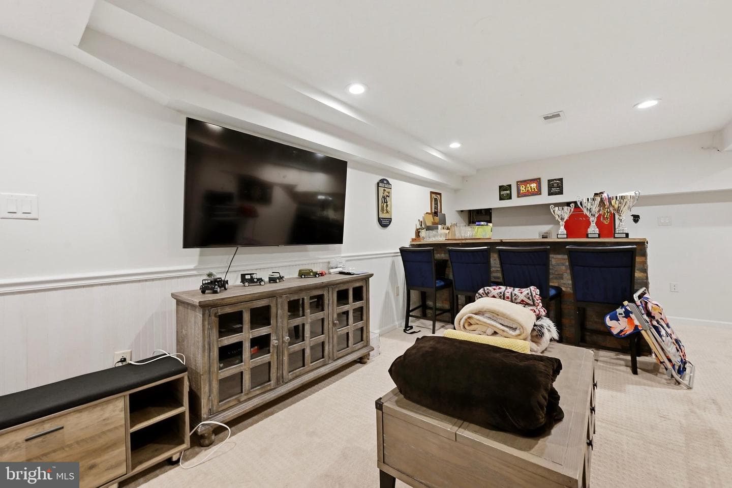 150 Nottingham Court photo 17