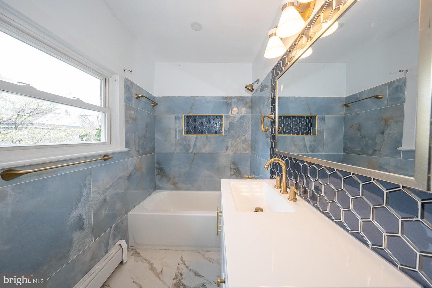 3638 Rosemont Avenue photo 46