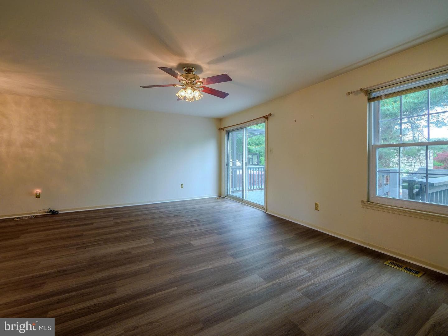 6 Victoria Drive photo 19