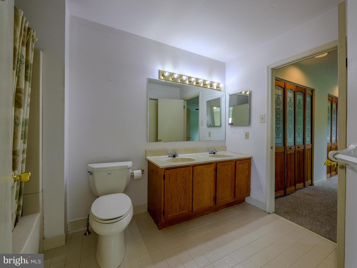 6 Victoria Drive photo 33