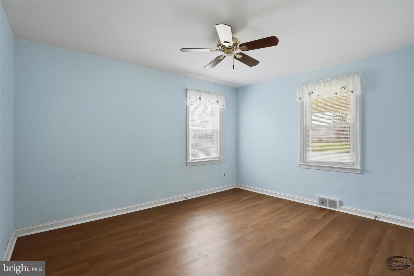 544 Lawrence Road photo 11