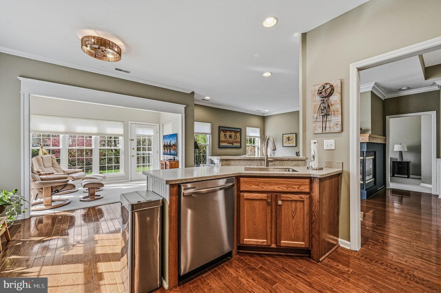 8 Irwin Drive photo 26