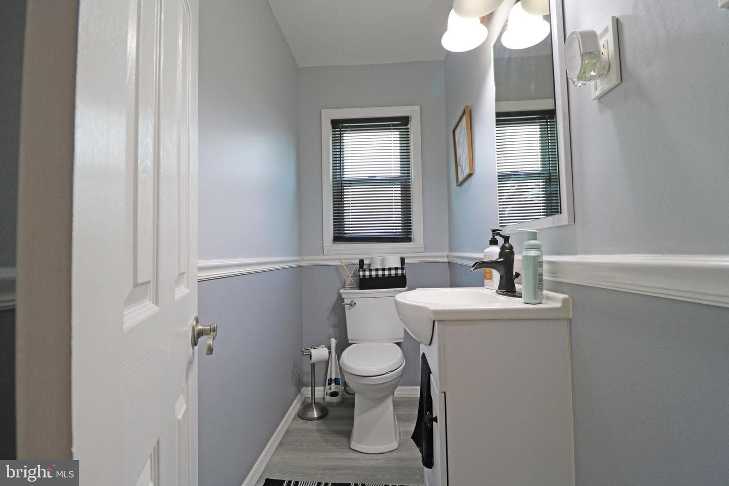 212 Riverview Avenue photo 9