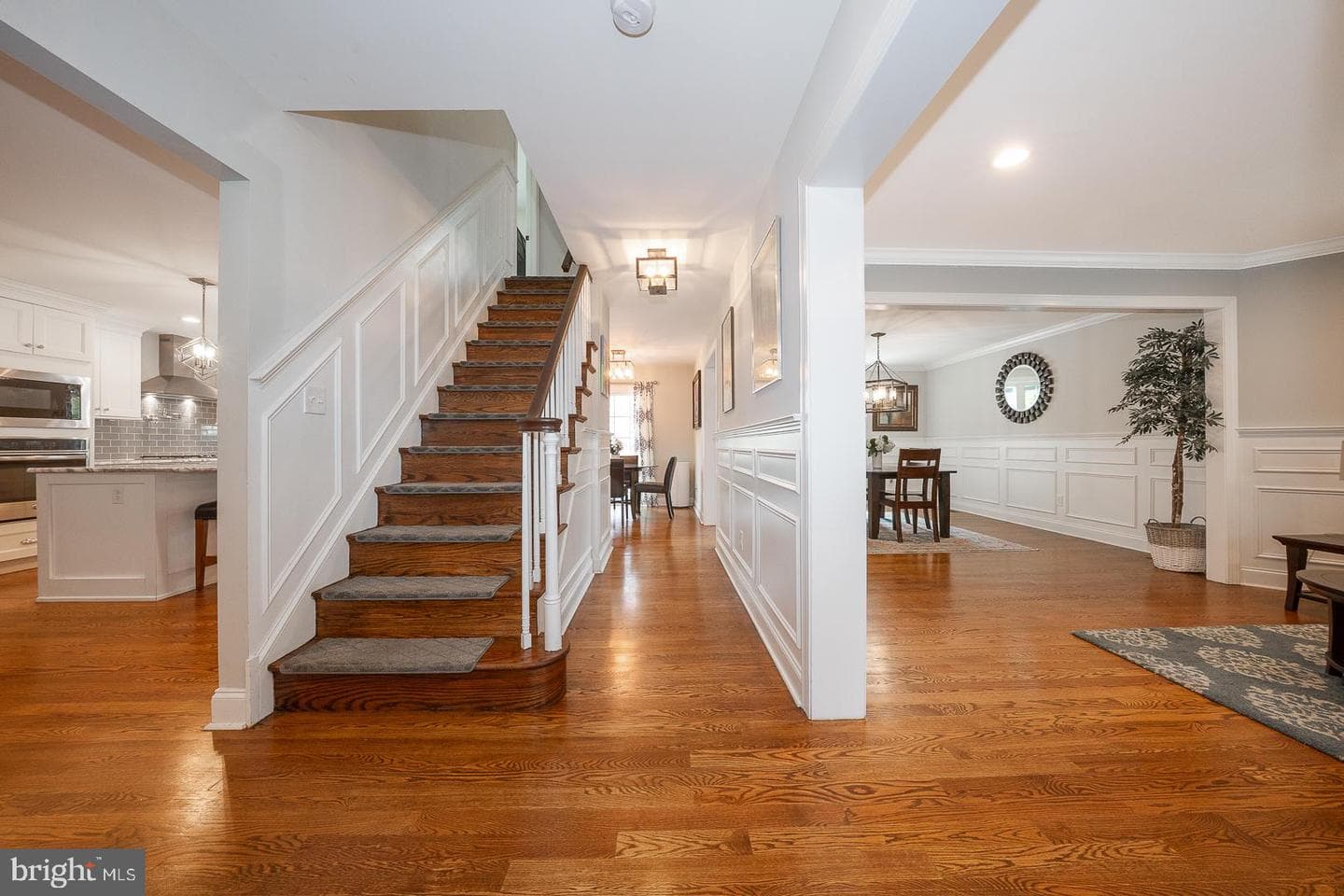 407 Valley Glen Drive photo 2