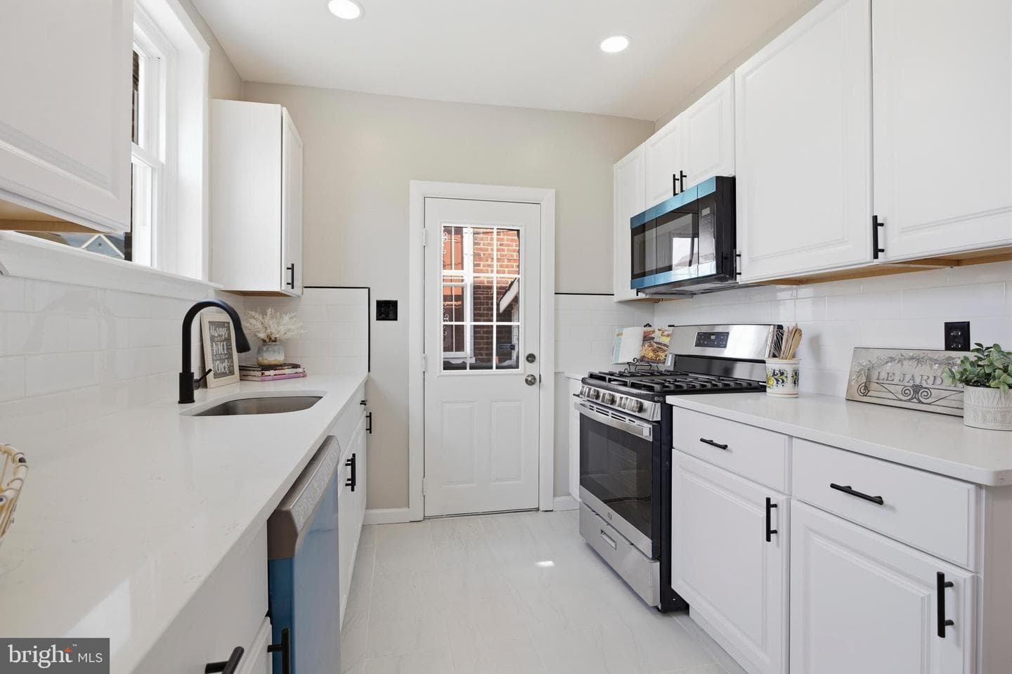 136 High Street photo 16