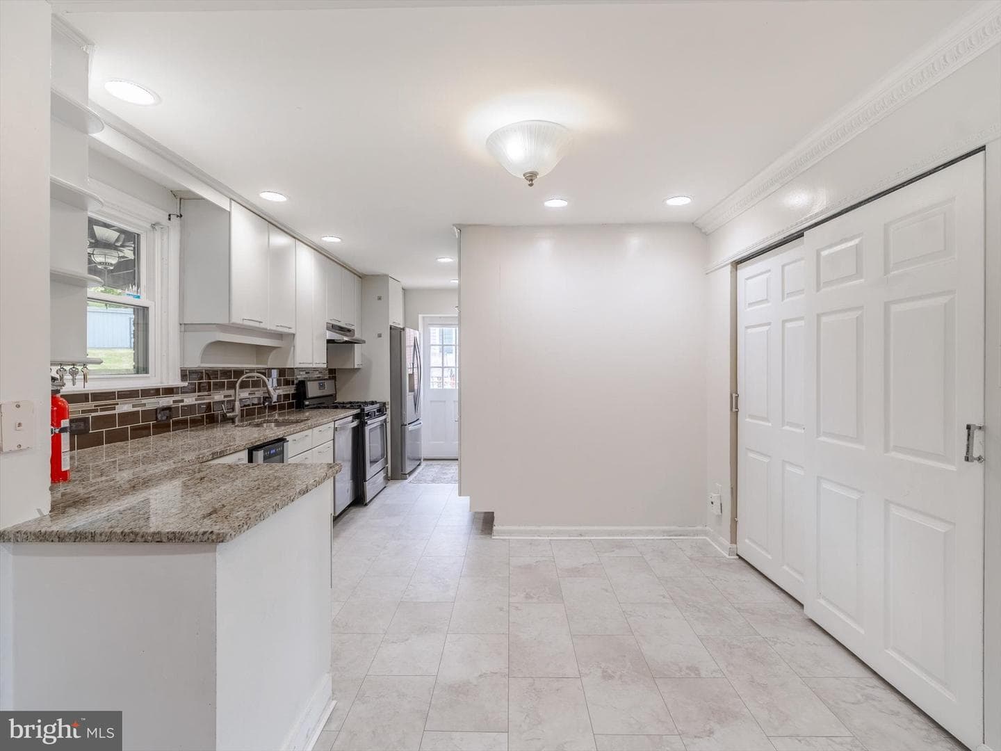 289 Friendship Road photo 16