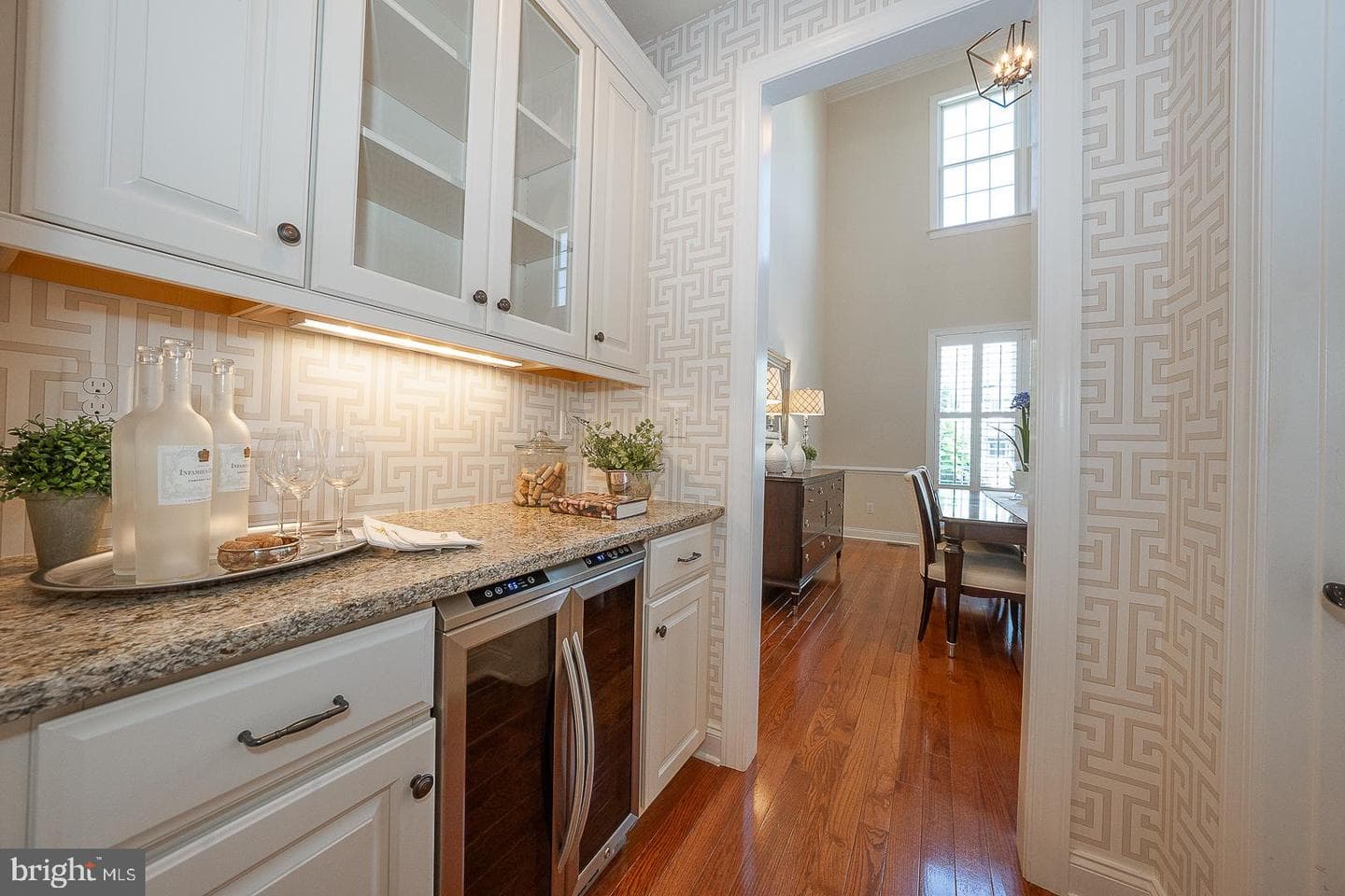 3708 Liseter Gardens photo 13