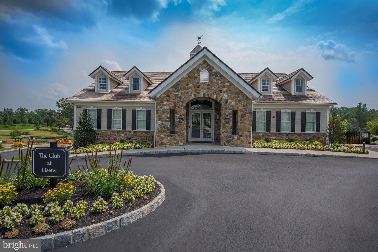 3708 Liseter Gardens photo 49