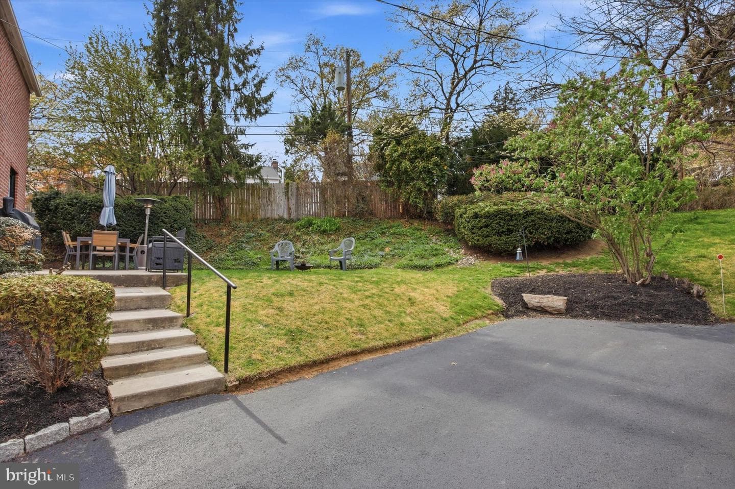 506 Saint Albans Road photo 24