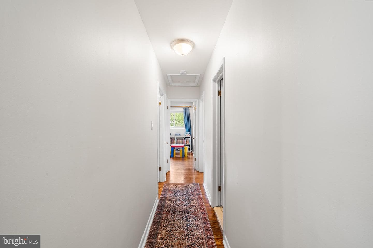 1 S Bryn Mawr Place photo 14