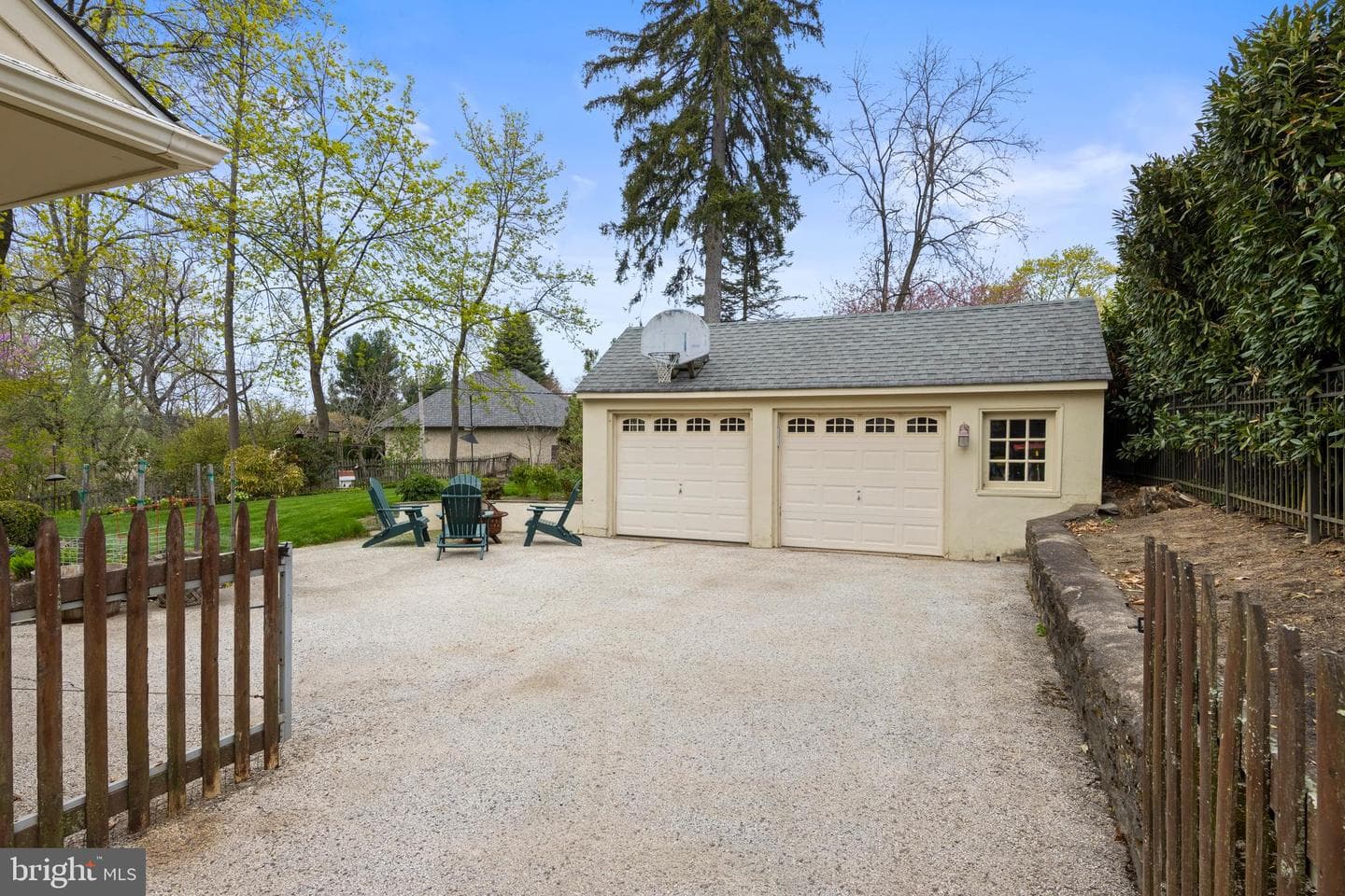 421 Saint Davids Road photo 37