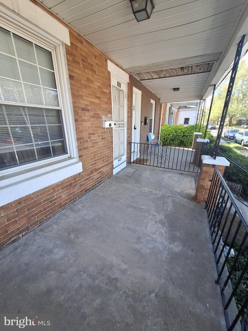 409 S 4th Street photo 4