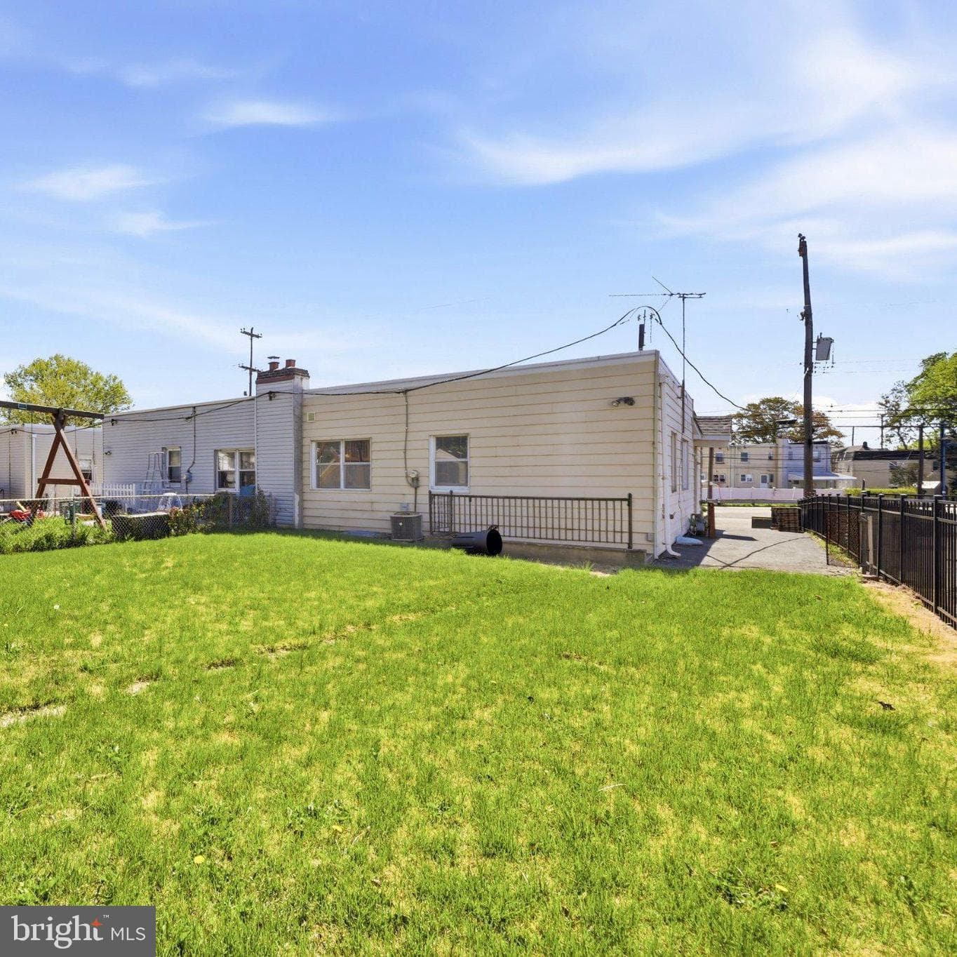 17 E Berkley Avenue photo 21