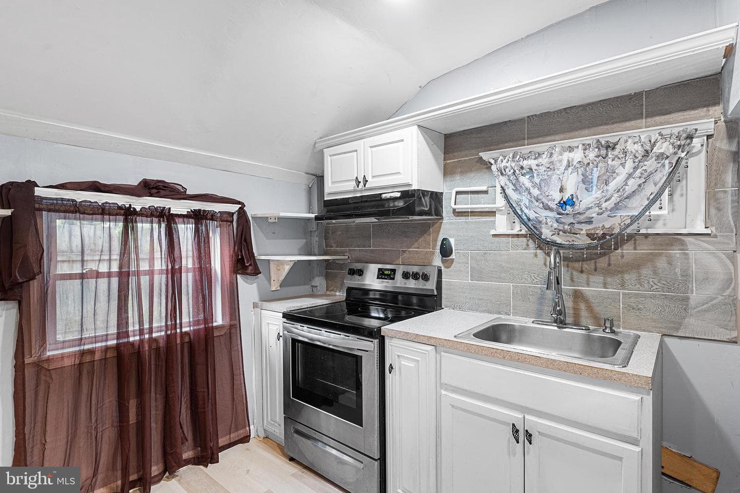 3 Beverly Avenue photo 38