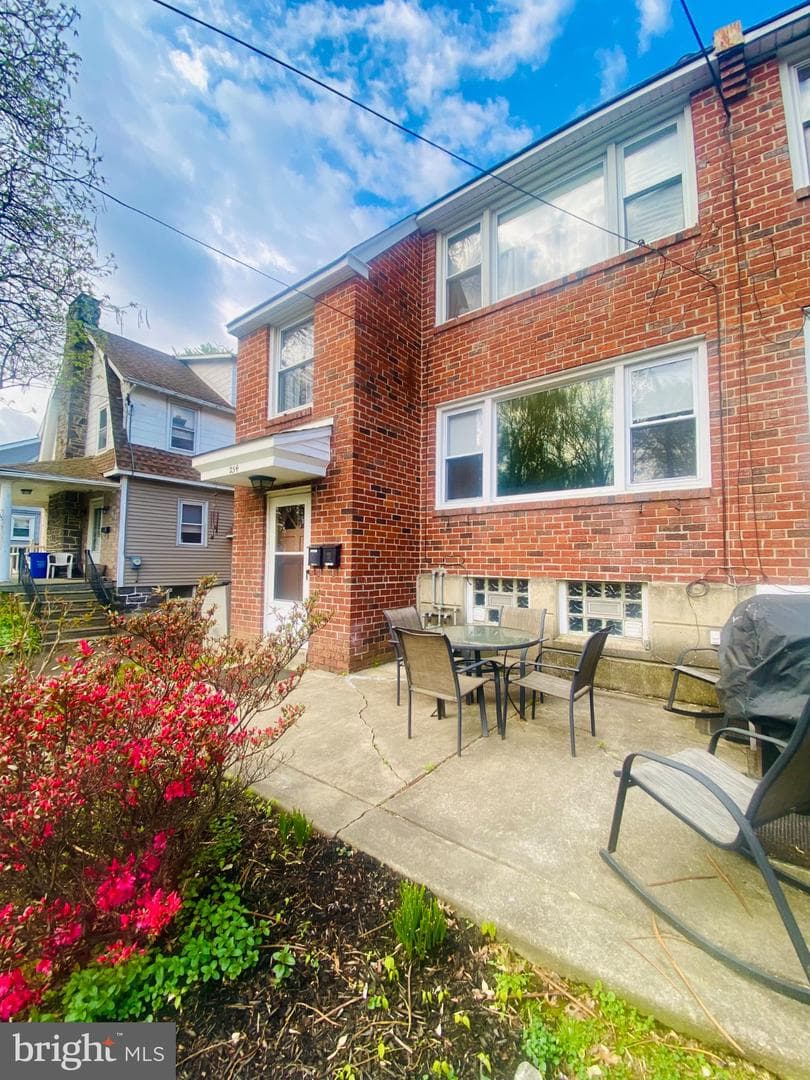254 Shadeland Avenue photo 4