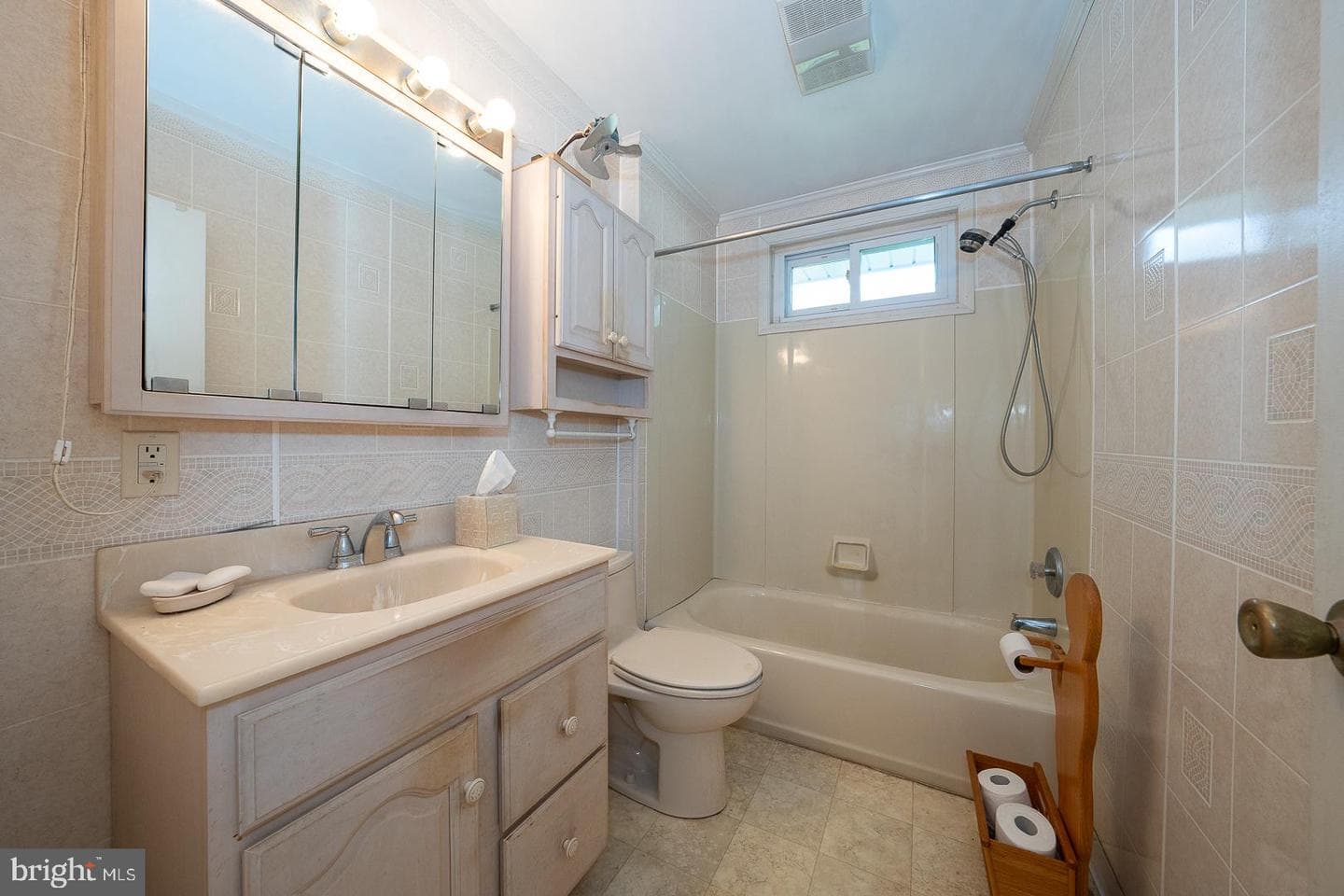 102 Tuscany Road photo 13