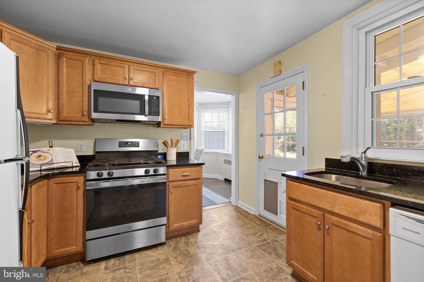 508 Devon Road photo 12