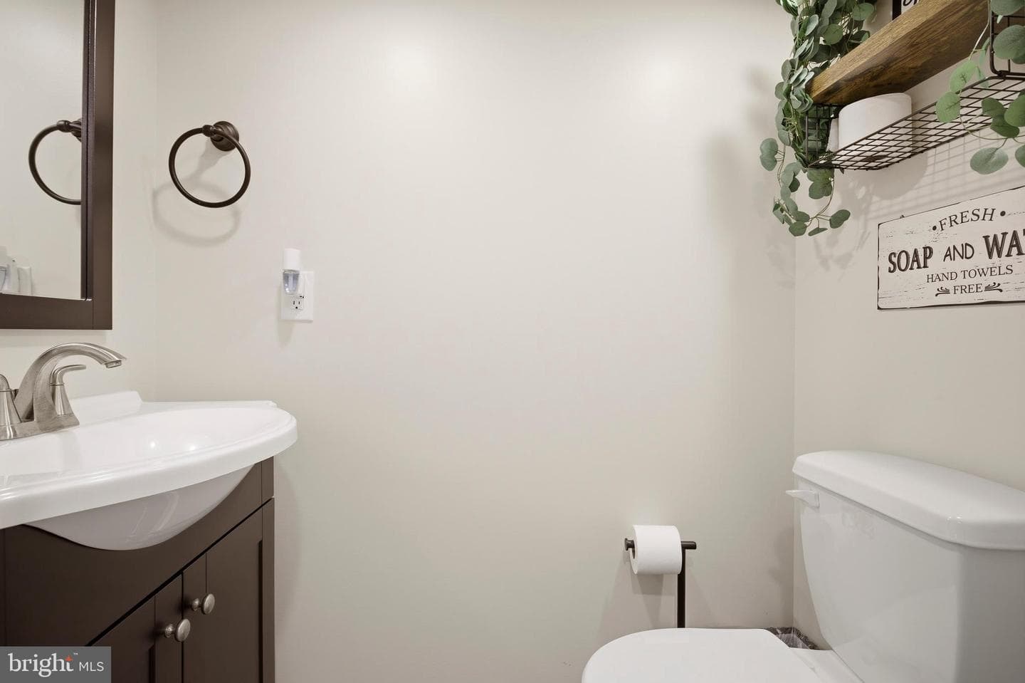 2948 Hillside Road photo 18