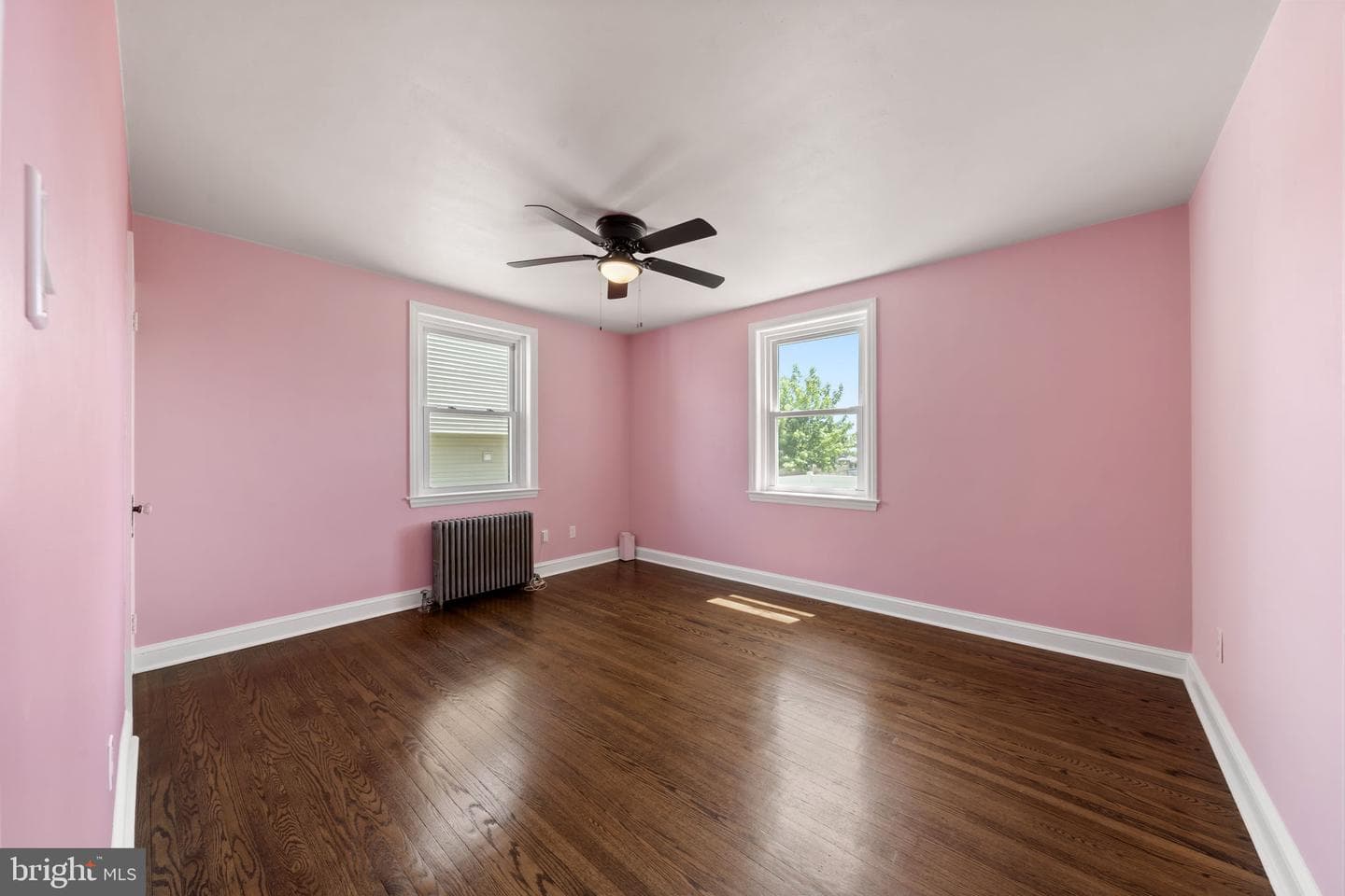 282 Davis Avenue photo 13
