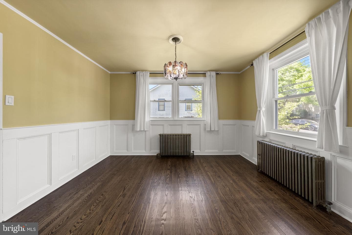 282 Davis Avenue photo 5