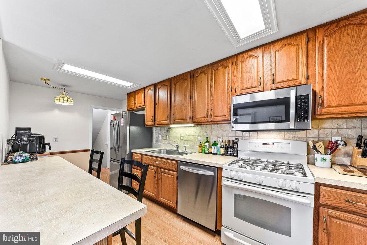 1016 7th Avenue photo 10