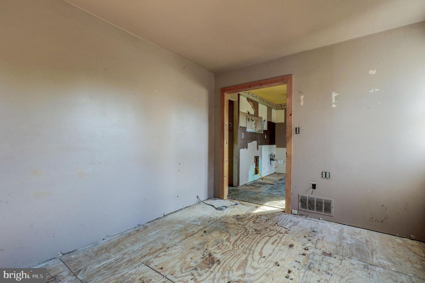 105 Garfield Avenue photo 14