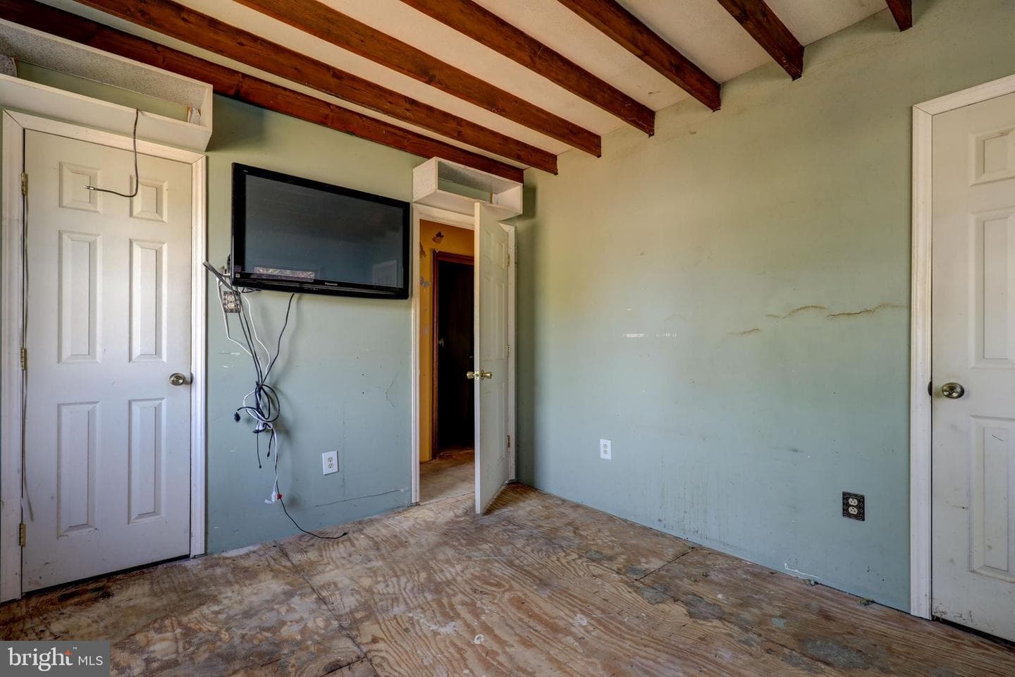 105 Garfield Avenue photo 22