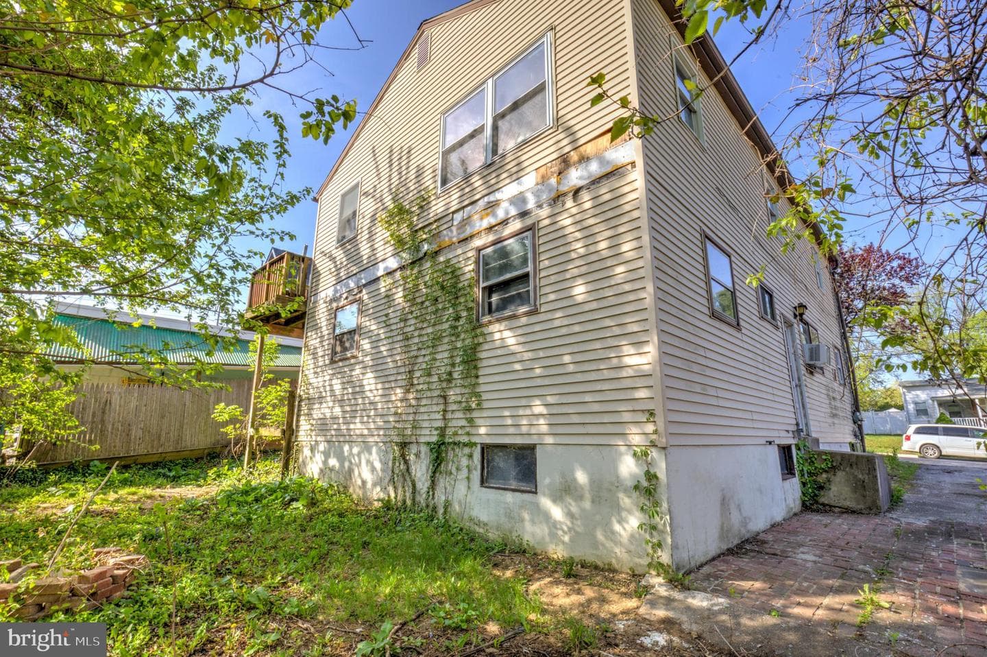 105 Garfield Avenue photo 30