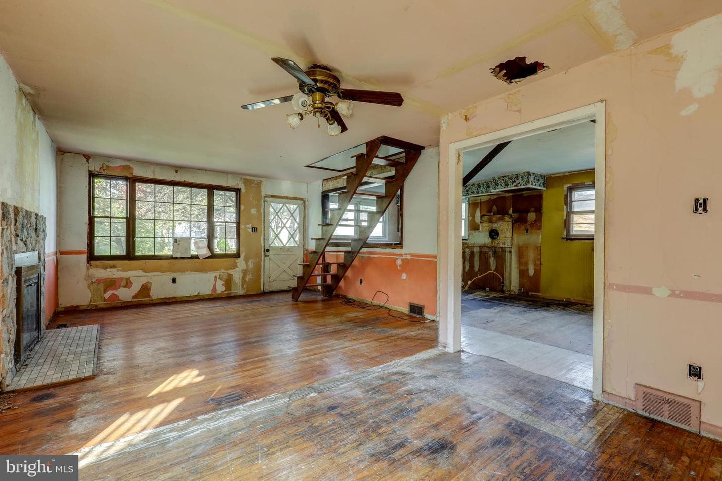 105 Garfield Avenue photo 4