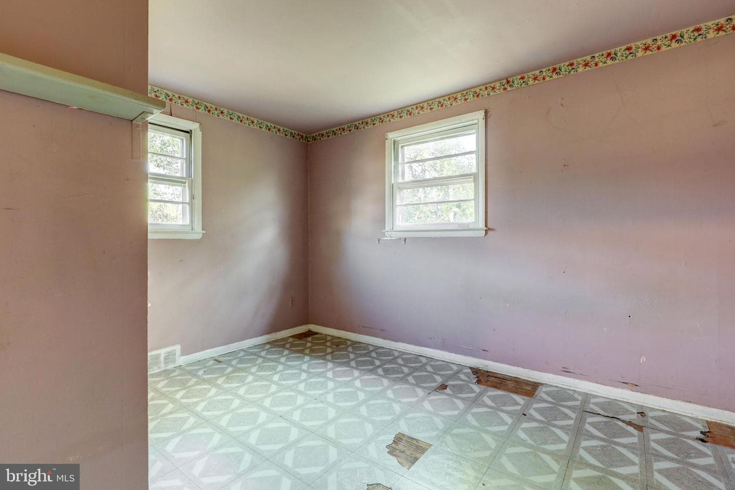 105 Garfield Avenue photo 9