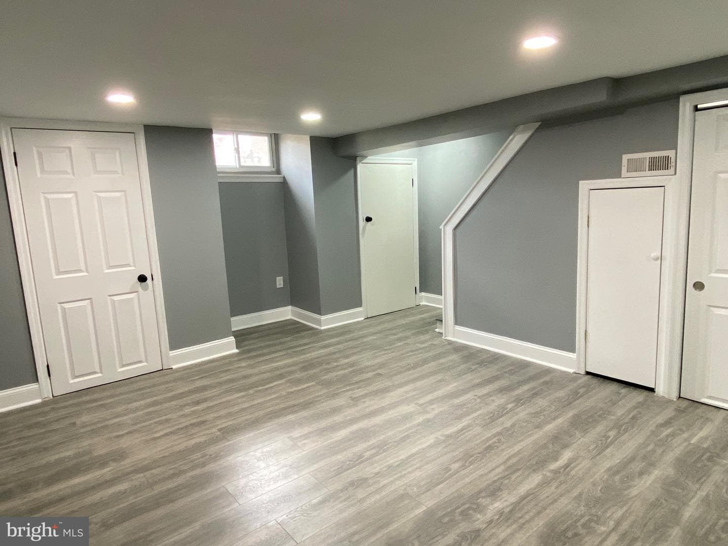 821 Hampshire Road photo 28