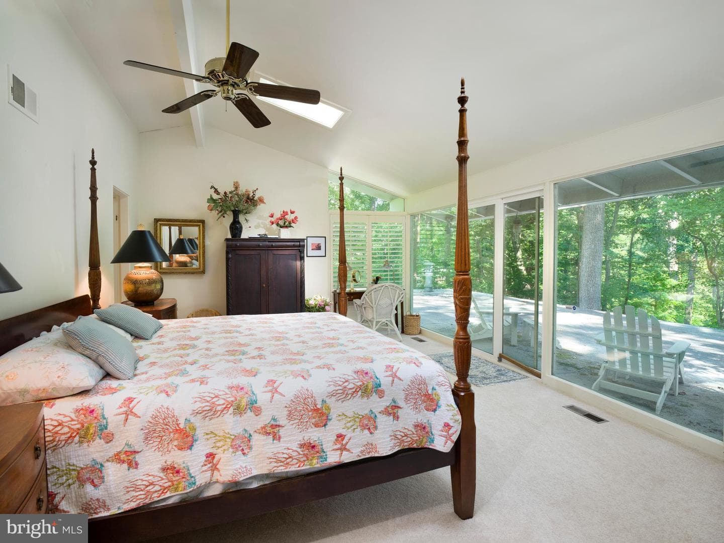 310 Jeffrey Lane photo 32