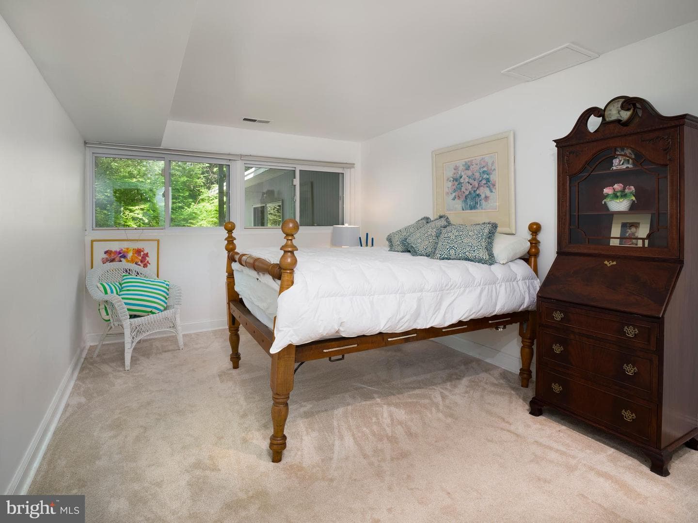 310 Jeffrey Lane photo 45
