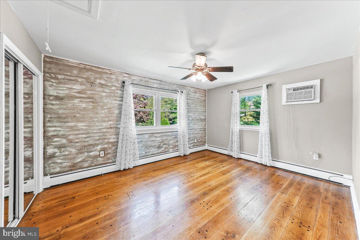 225 Chestnut Street photo 21