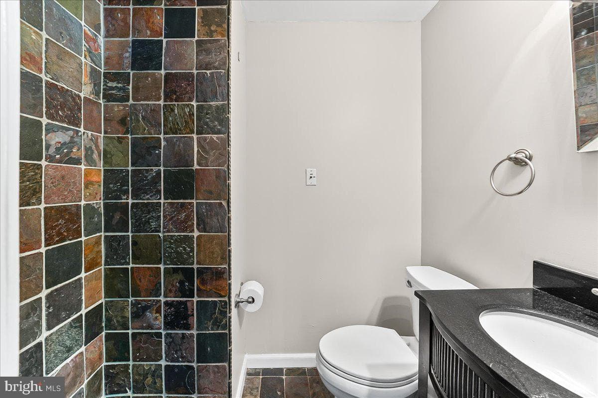 225 Chestnut Street photo 24