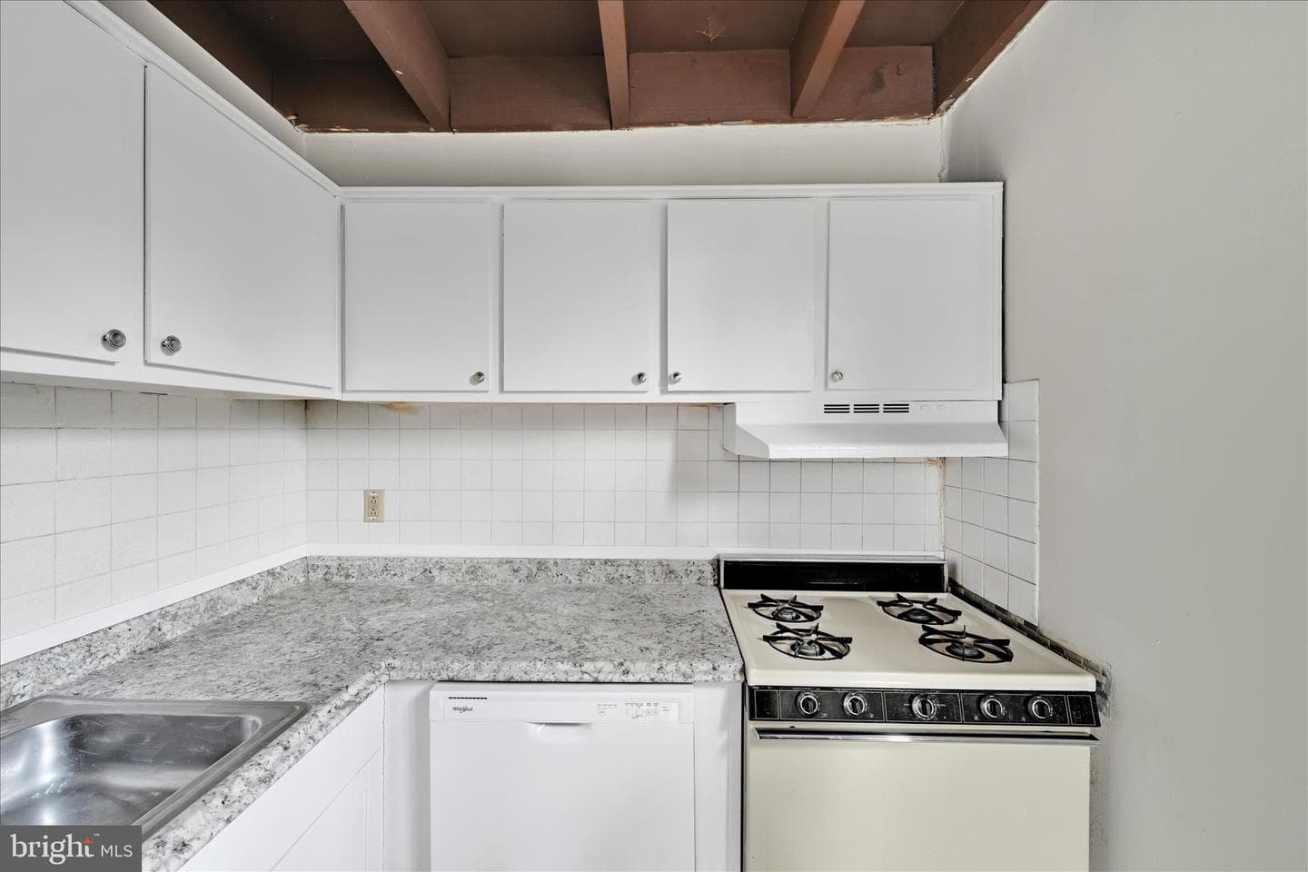 100 E Glenolden Ave # P12 photo 11