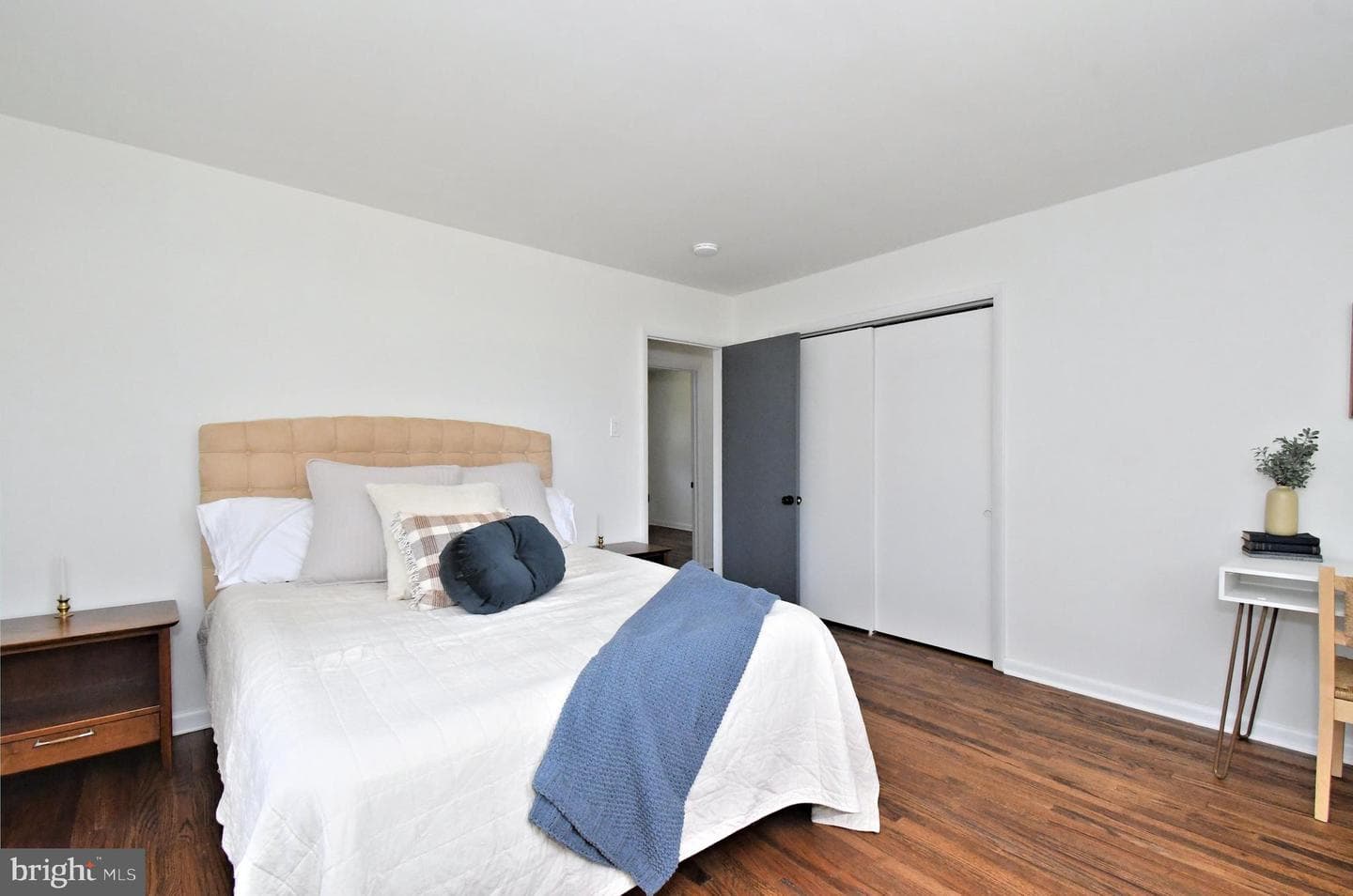 412 Camelot Drive photo 22