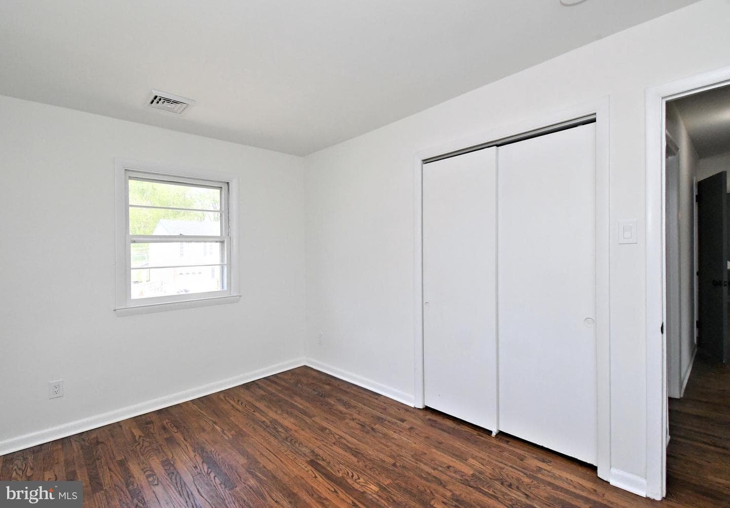 412 Camelot Drive photo 24