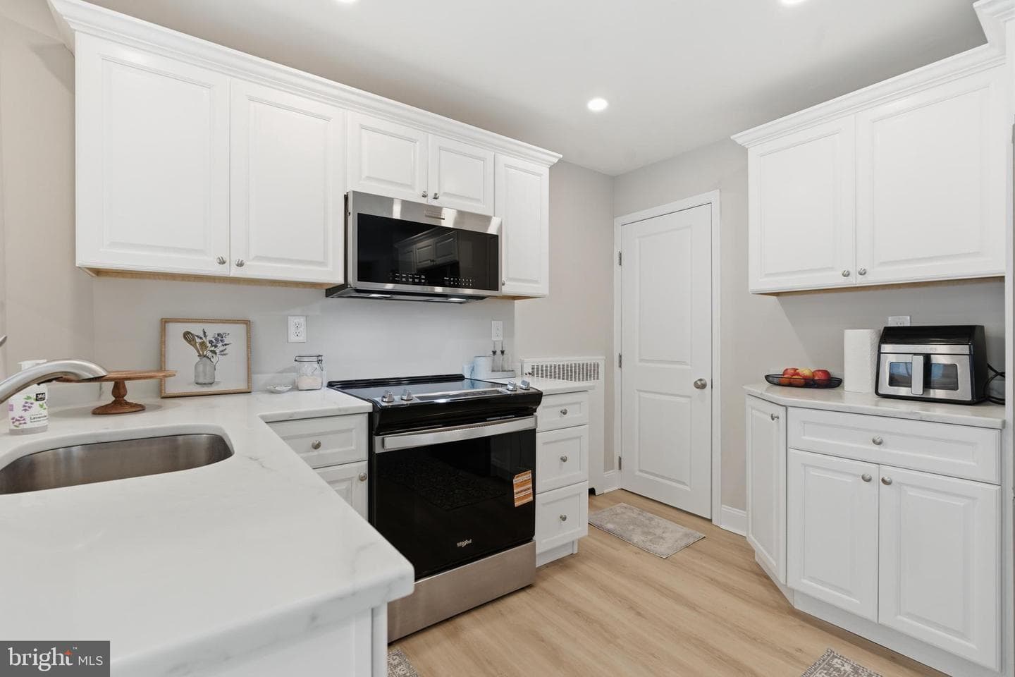 308 Canterbury Road photo 11