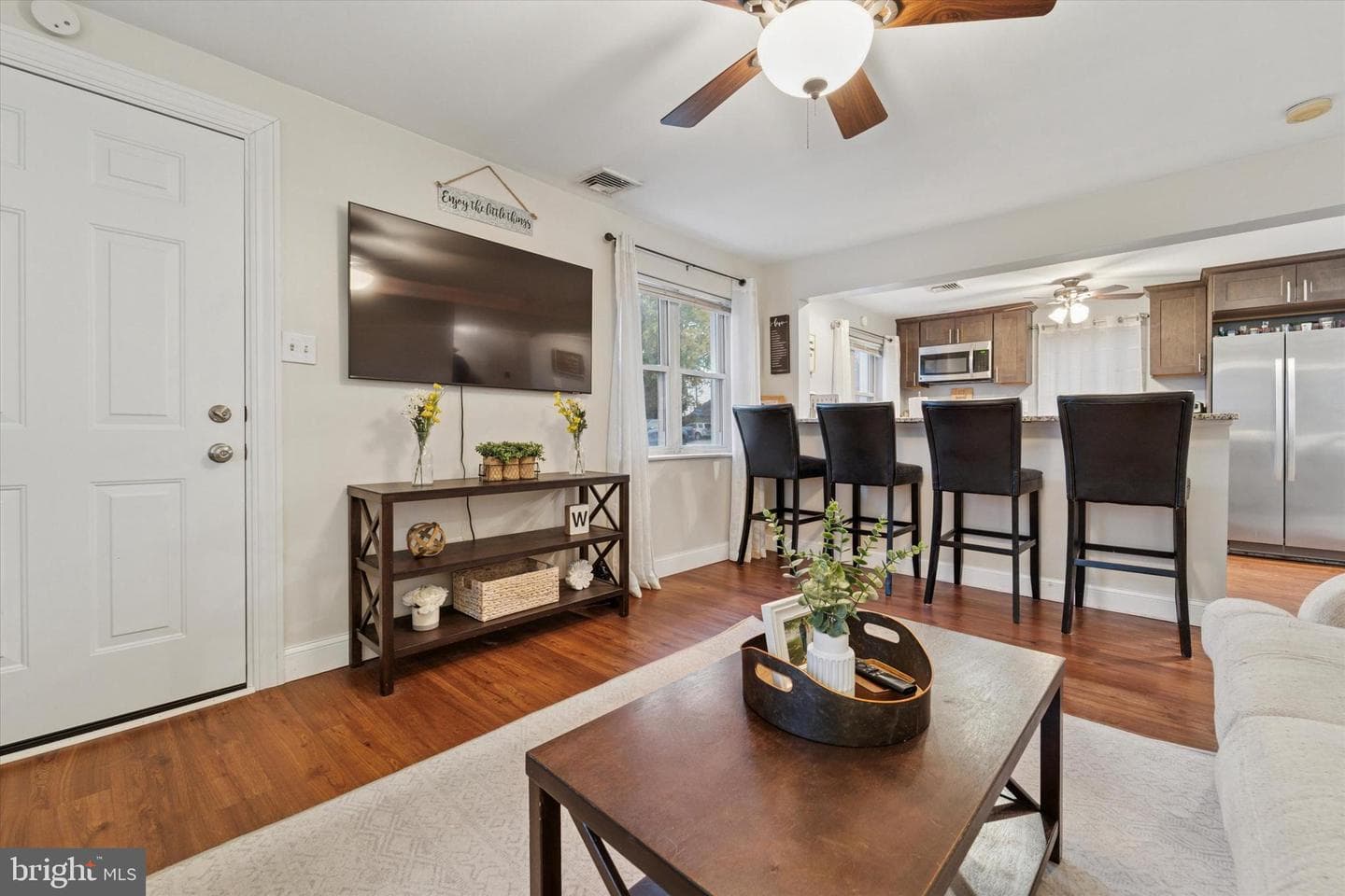 68 Florence Avenue photo 6