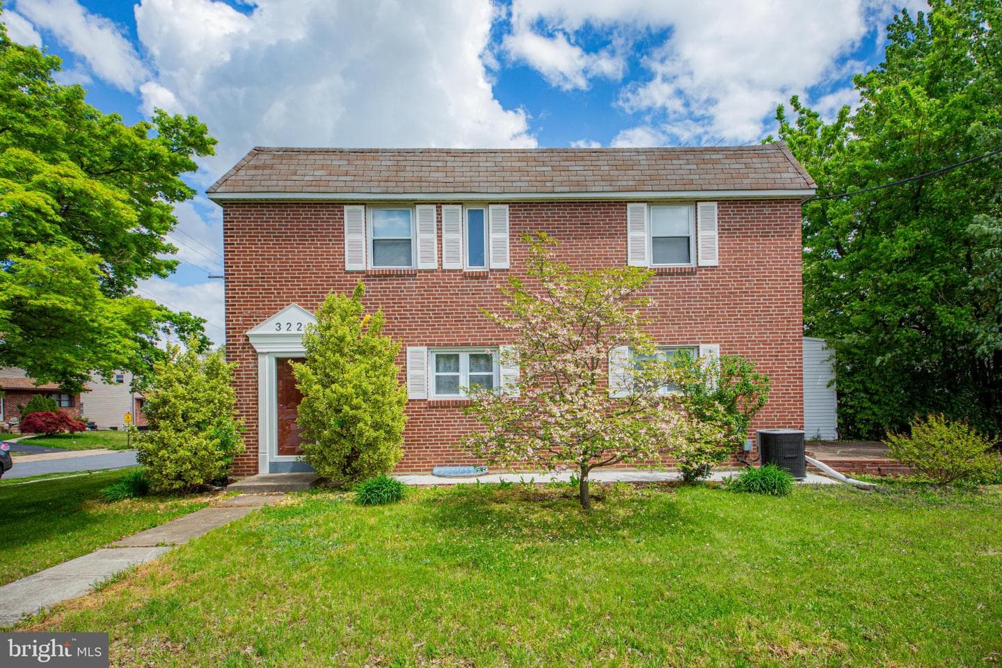 3228 Tom Sweeney Dr photo 2