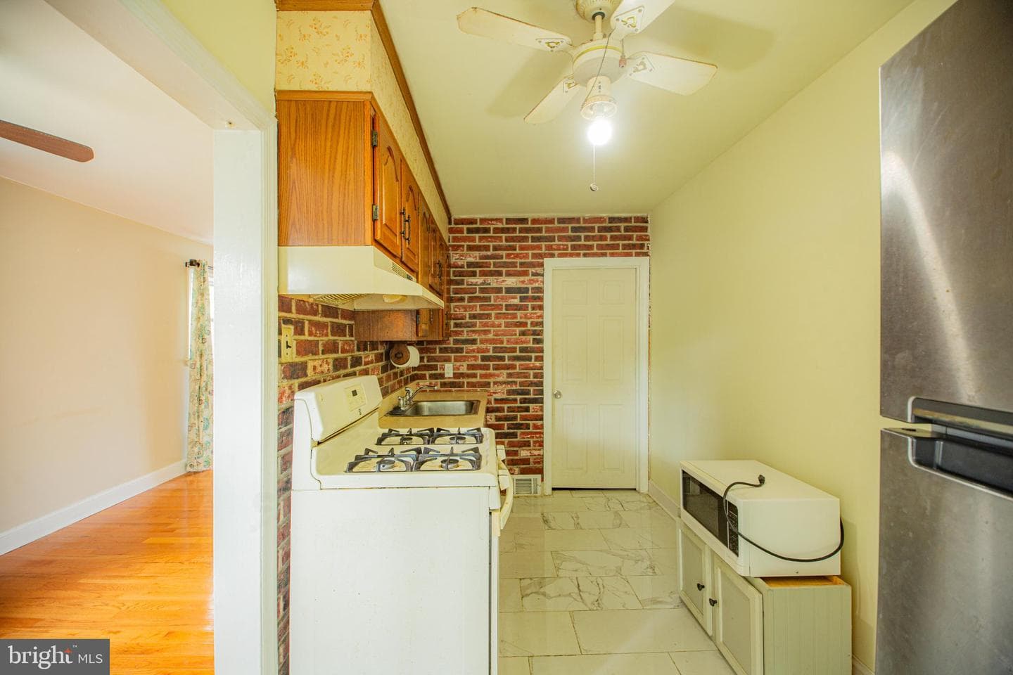 3228 Tom Sweeney Dr photo 9