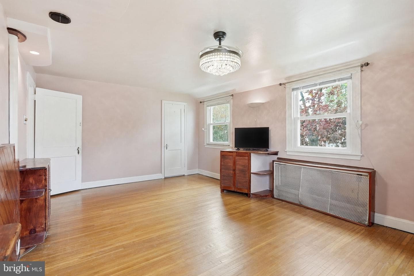 333 E Magnolia Avenue photo 33