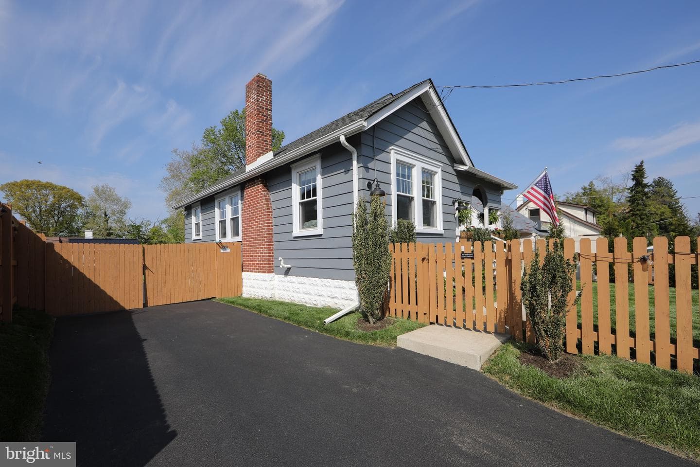 1028 N Providence Road photo 3
