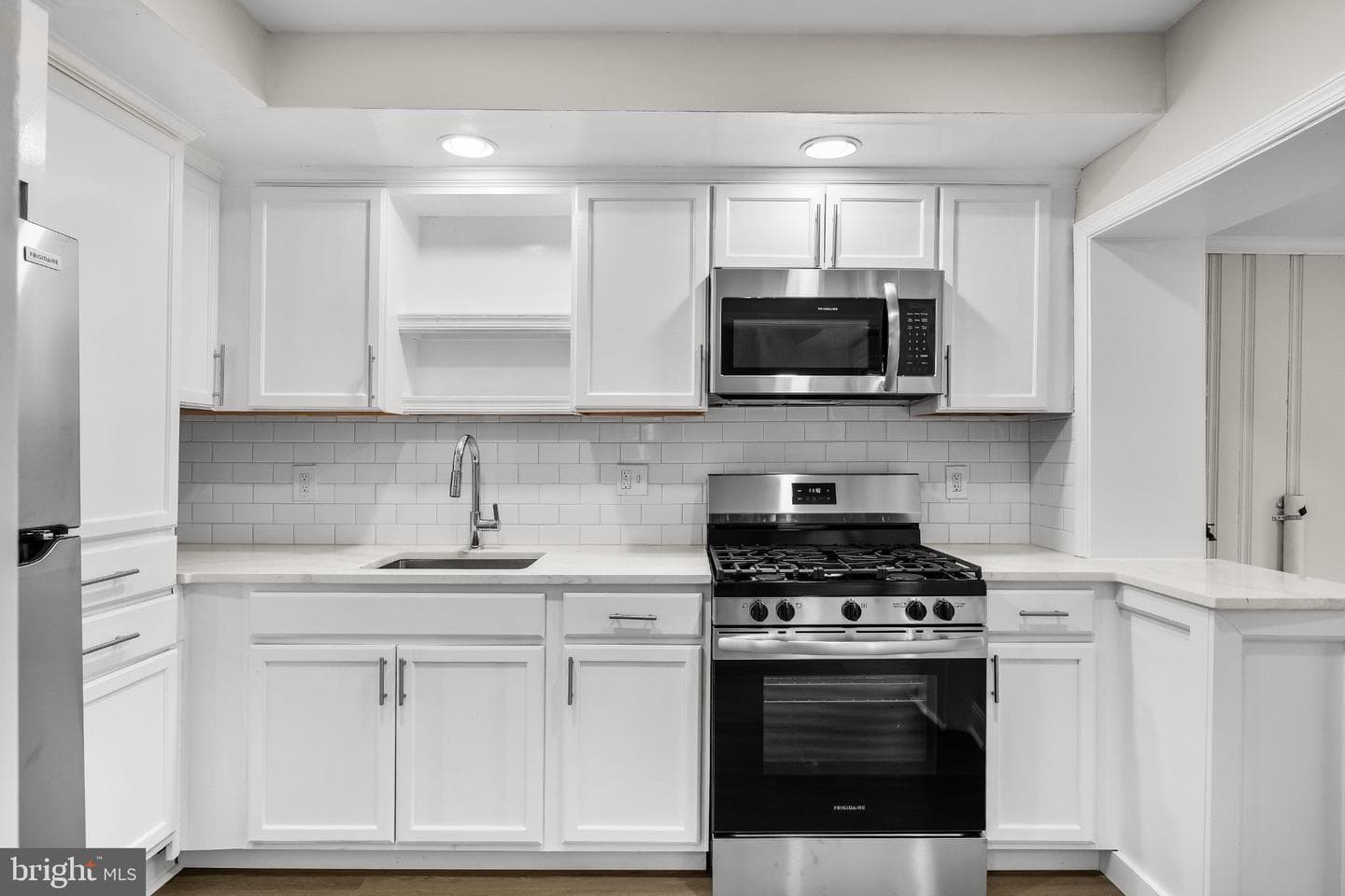 109 E 24th Street photo 10