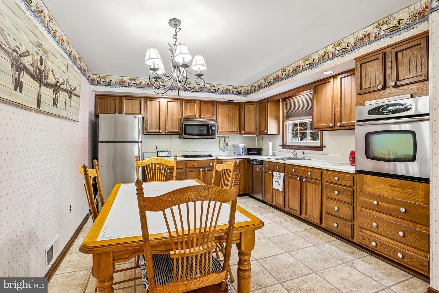 816 Mitchell Avenue photo 8